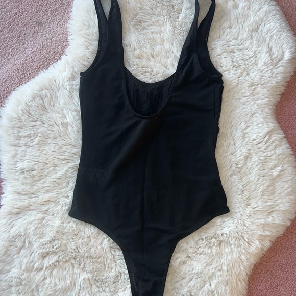 Detailed Black XXS Bodysuit - Picture 2 of 3